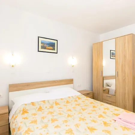 Apartman Miranda - Johan Ground Floor - Mpolo *