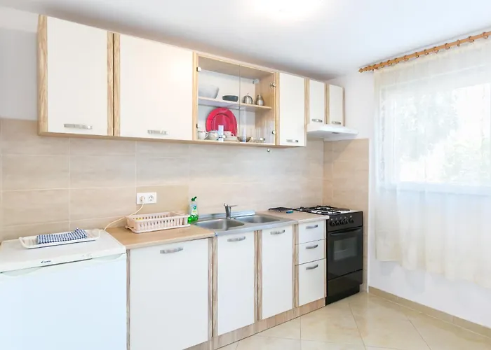 Apartman Miranda - Johan Ground Floor - Mpolo