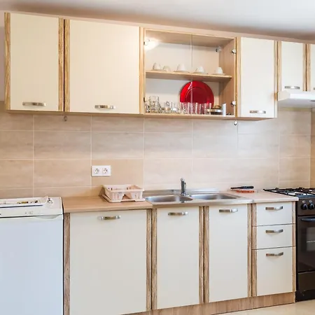 Apartment Miranda - Johan Ground Floor - Mpolo Medulin