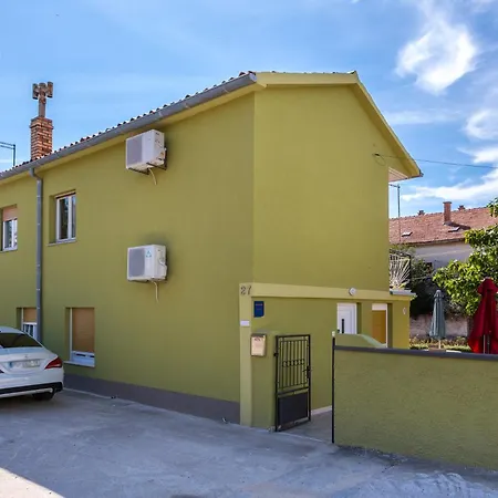 Miranda - Johan Ground Floor - Mpolo Apartment