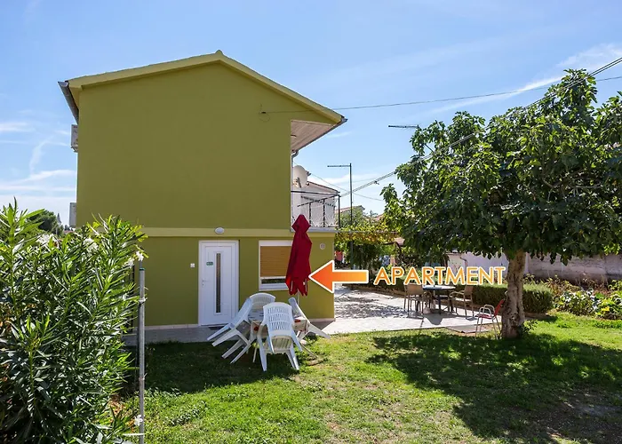 Miranda - Johan Ground Floor - Mpolo Apartment *